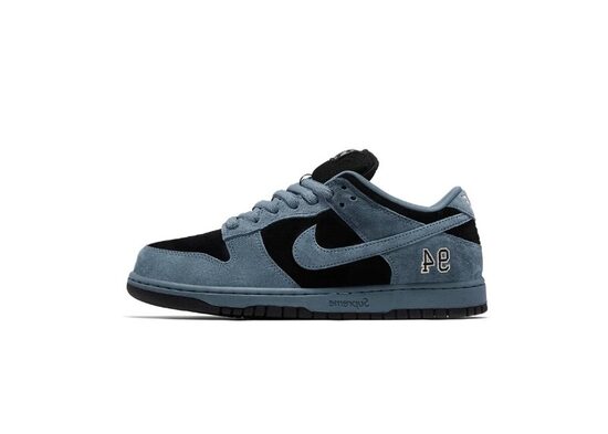 Nikex Supreme SB Dunk Low '94 Ocean Fog'