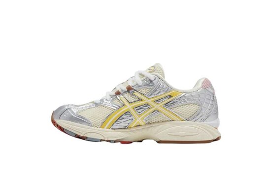 The VANDYTHEPINK x atmos x ASICS Gel Nimbus 10.1 'Banana Split